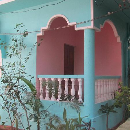 Fraddie Guest House كالانغيُت المظهر الخارجي الصورة